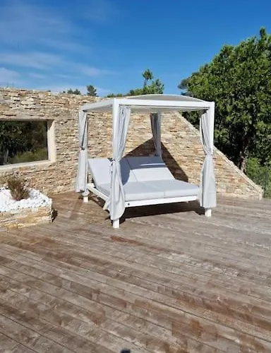 Magnifique De Luxe Au Coeur De La Garrigue Nimes